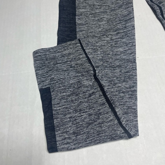 Pink active wear size M - Picture 7 of 9